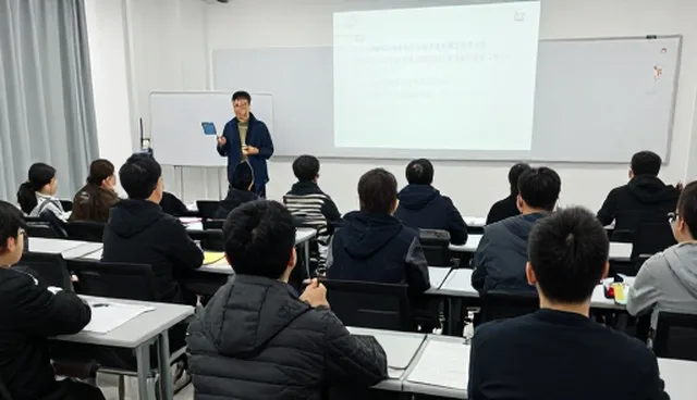 技术外包选题方向，性能与适用条件需精准把控
